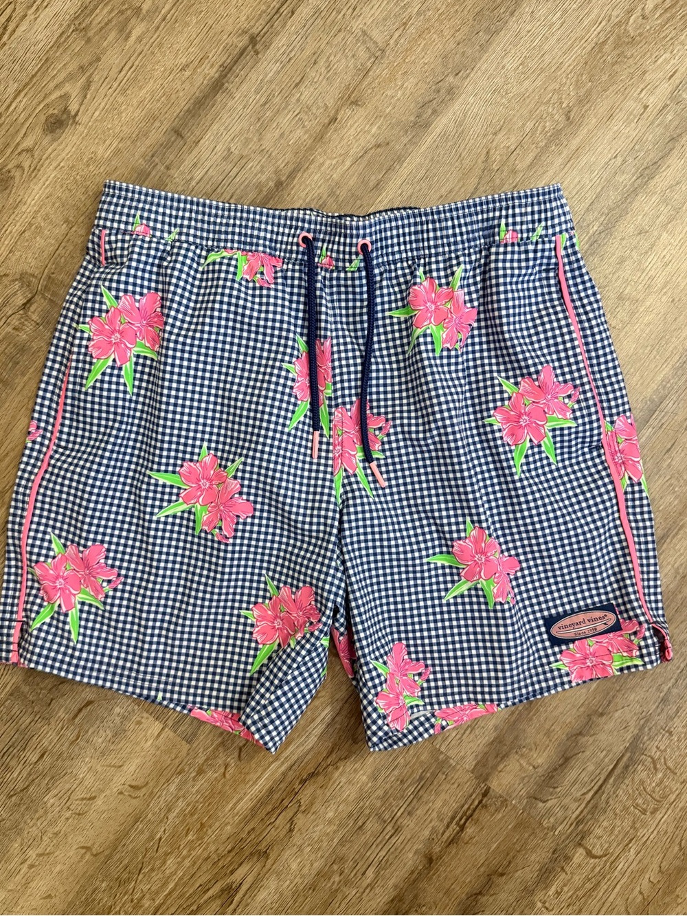 Vineyard Vines • Printed Chappy Swim Trunks